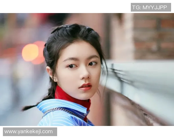 足球明星海报展示各国球员风采与成就的精彩视觉盛宴